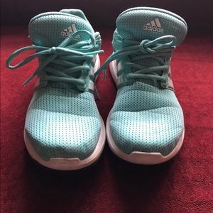 Women’s Adidas in EUC